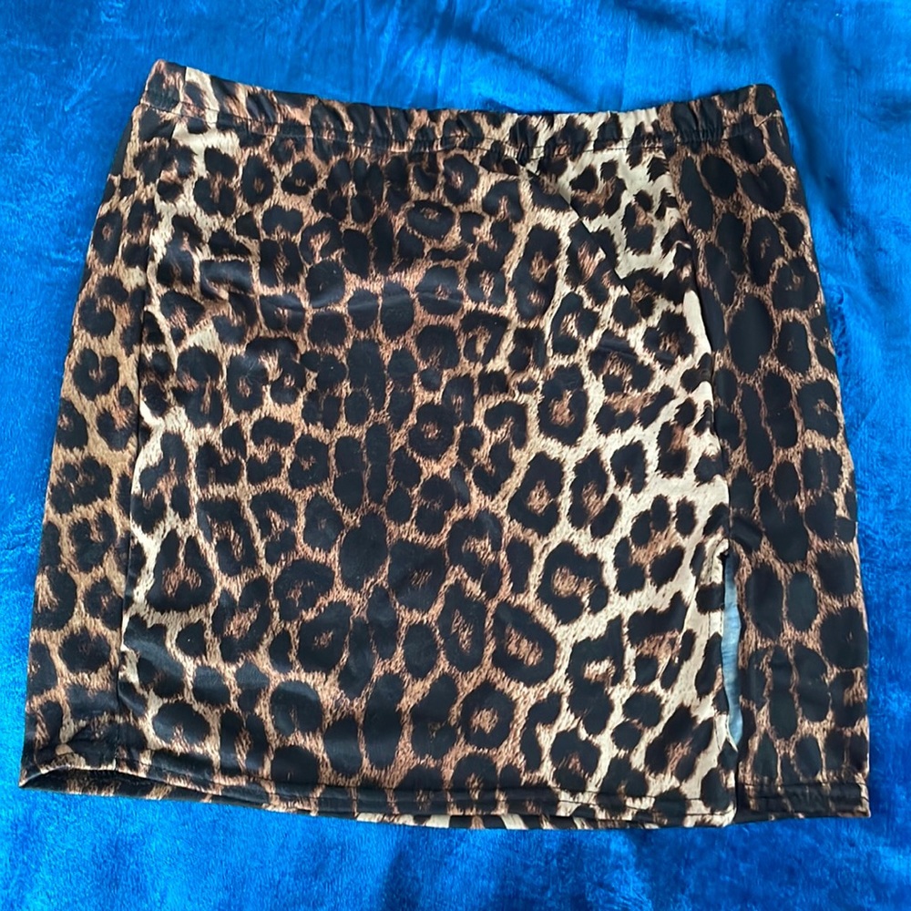 Nasty gal cheetah print skirt
